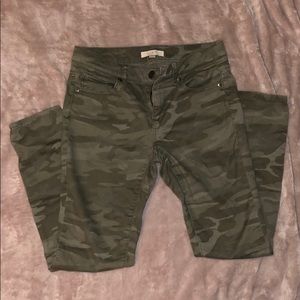 LOFT 0P camo pants
